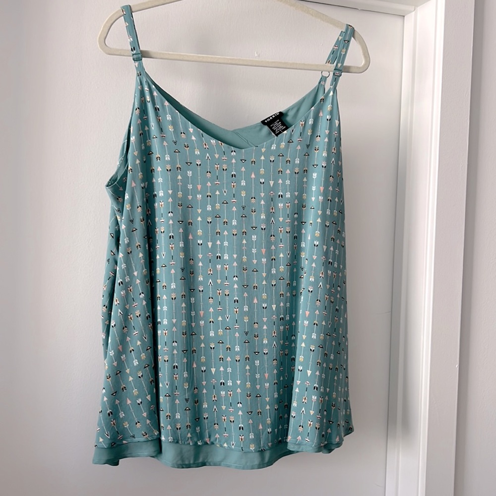 Torrid Green Arrow Print Strappy Tank Camisole - Size 1